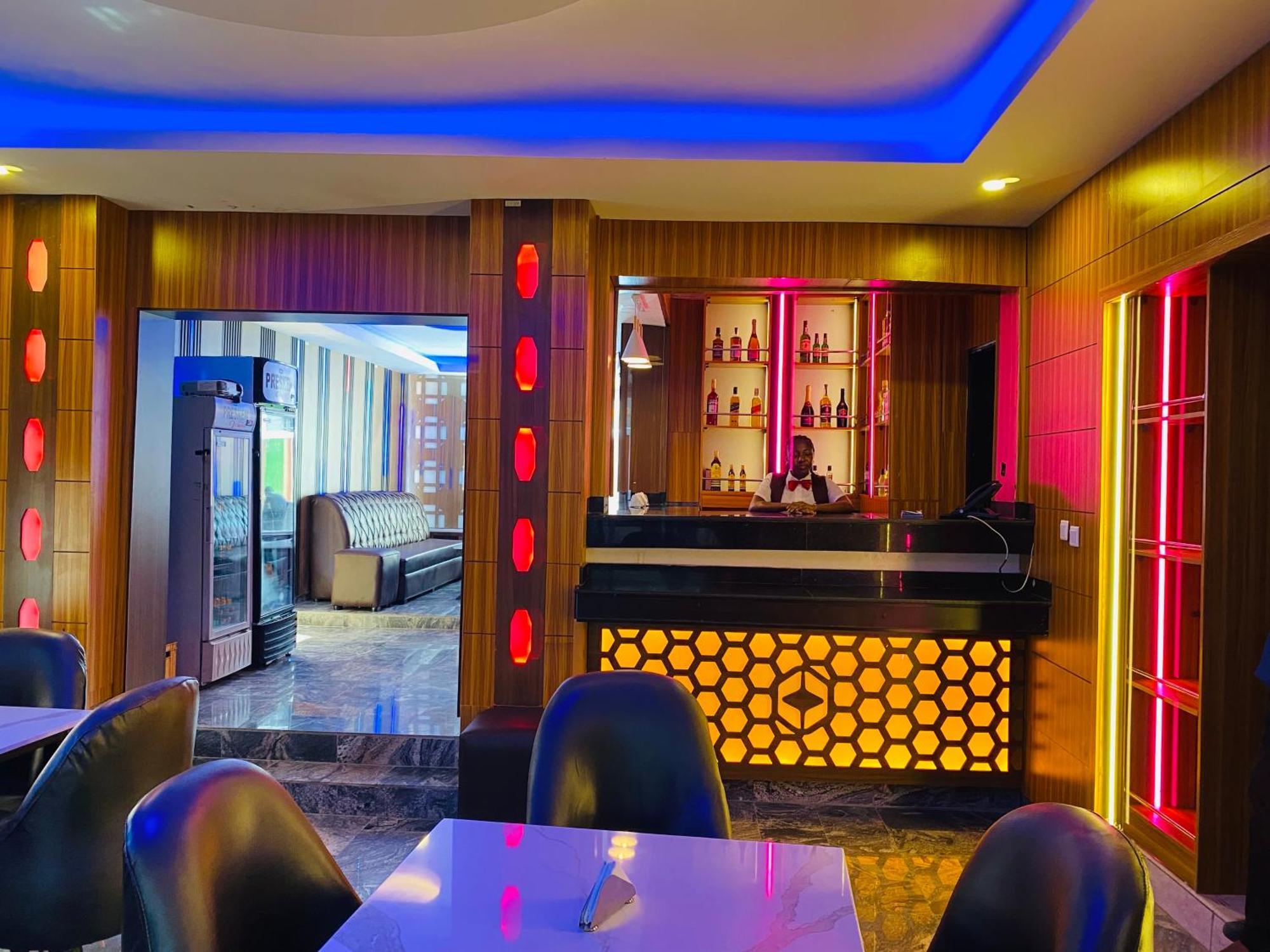 Presken Hotel @Oniru Лагос Экстерьер фото